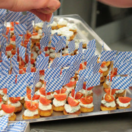 MILCHFRÜHLING in Berlin mit bayerischem Fingerfood MILCHFRÜHLING in Berlin mit bayerischem Fingerfood