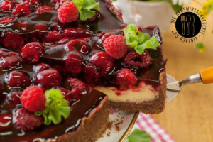 Käsekuchen mit Himbeeren